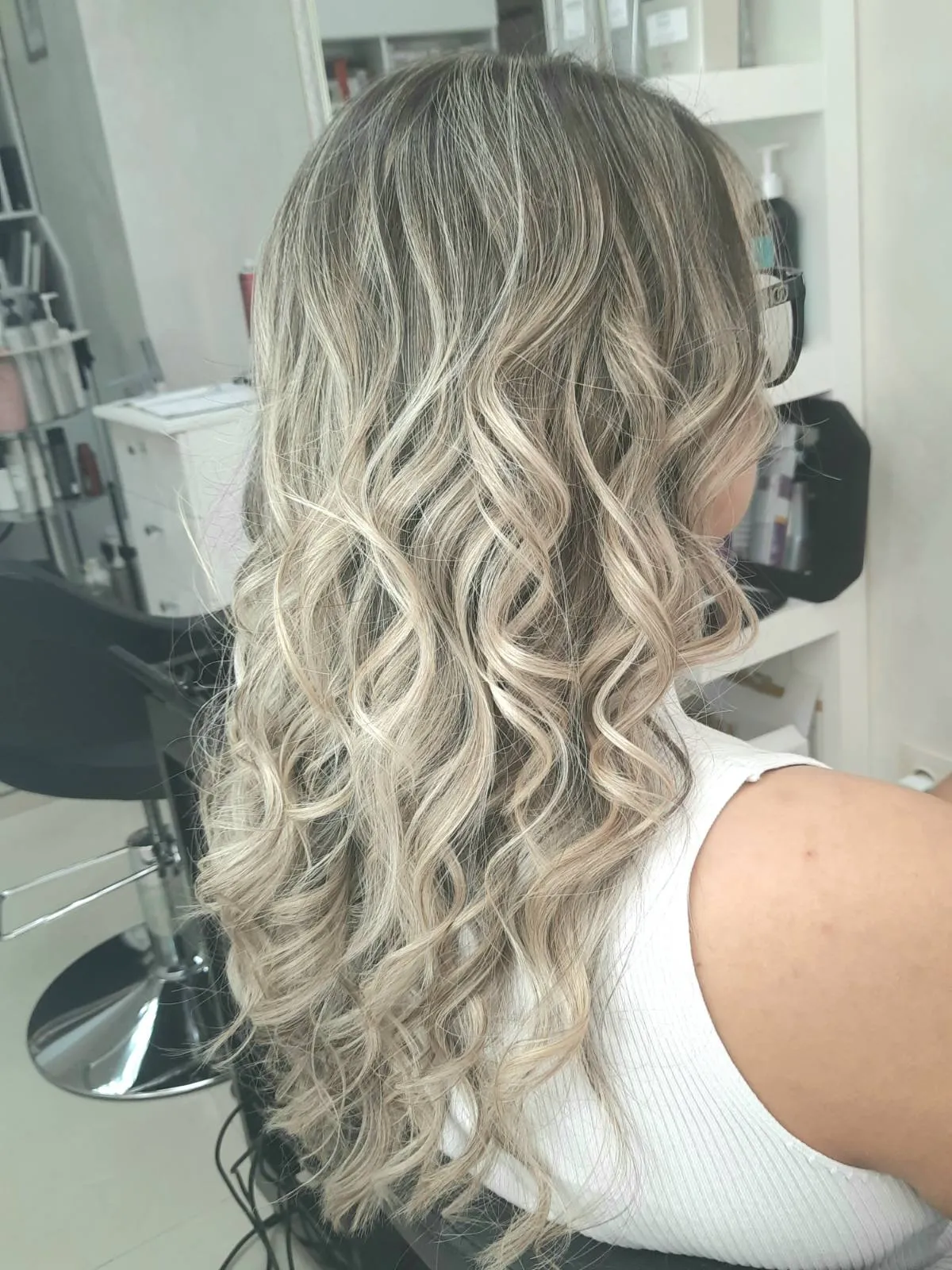 Euphoria Hair & Beauty Bar — снимка 29